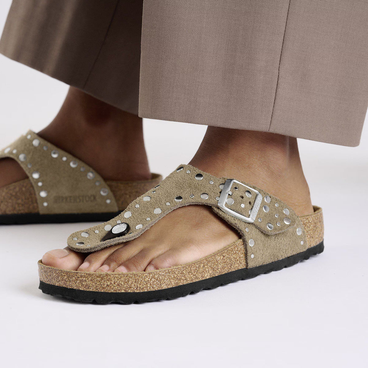 Gizeh Rivet Suede Leather