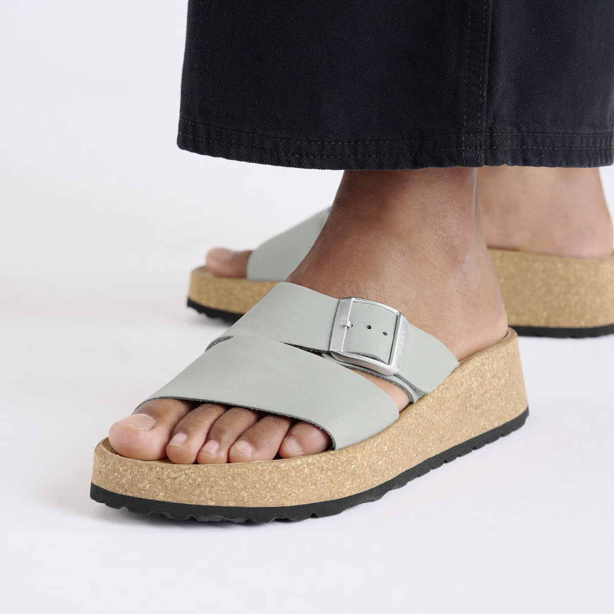 Almina Nubuk Leather