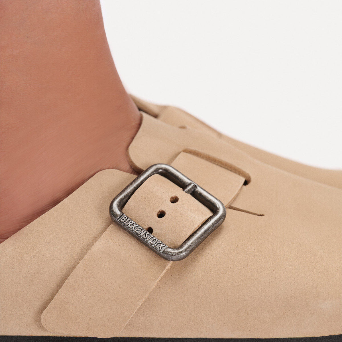 Boston Wire Buckle Nubuk Leather